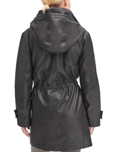 Veste en cuir finition dégradée pour femme à la texture robuste idéale pour les amateurs de grunge streetwear d'inspiration vintage - Product Image 5