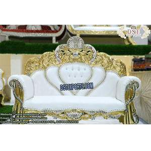 Sofá de Boda de Diseño con Doble Corazón, Trono Blanco de Boda Estilo Asiático, Sofá de Dos Plazas Estilo Diamante para Novias Indias, Fiji - Product Image 1