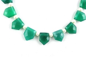 Natural <b>Green</b> Onyx Faceted Pentagon Shape Gemstone Briolette Beads <b>Top</b> Quality Making DIY Necklace Wholesale - Product Image 6