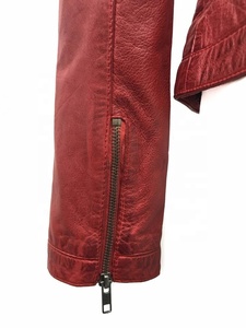 Chaqueta de cuero para mujer Tour Waxed Red hecha de piel de cordero genuina suave con un elegante diseño de motociclista perfecto para la moda de vanguardia - Product Image 6