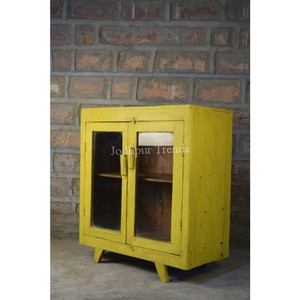 Gabinete Industrial y Vintage de 2 puertas Madera antigua y vidrio Uso versátil para el hogar Bar Sala de estar Hospital Granja o sótano - Product Image 1