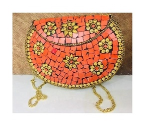 Bolso de mano en atractivo color negro Embragues de mujer para novia y Mujer al precio más bajo de LUXURY CRAFTS - Product Image 3