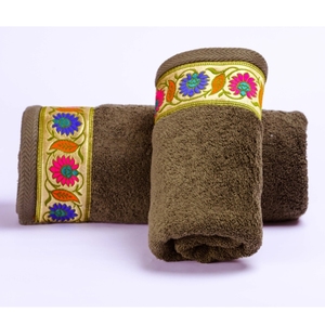 Toallas de baño bordadas de India con logotipo personalizado y toalla de baño impresa Hermoso diseño al por mayor en India. - Product Image 1