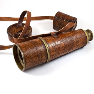 Telescopio pirata antiguo de 18 pulgadas de alta calidad con empuñadura de cuero de sombra roja y caja de madera para regalos - Product Image 1