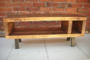 Venta directa de fábrica Muebles modernos Mueble de TV de madera maciza con patas de metal, Soportes de TV para sala de estar, Unidad de TV - Product Image 5