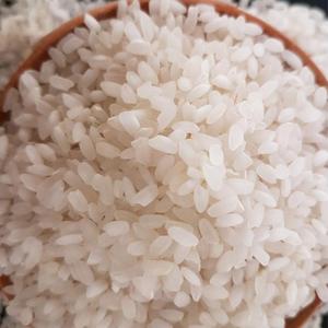 VIETNAM 4% roto Arroz de grano medio/CALROSE/vaporizado de grano corto arroz blanco mejor precio común fresco duro