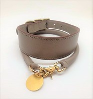 Collier de chien en cuir véritable, ruban à nœud papillon rembourré, rose personnalisable, toutes les couleurs, accessoires de luxe de haute qualité pour chiens et animaux de compagnie
