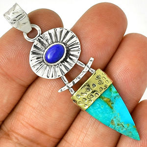 จี้เทอร์ควอยซ์ธรรมชาติที่น่าตื่นตาตื่นใจพร้อมพลอยไพฑูรย์สีฟ้า925เงินสเตอร์ลิงจี้เงินสองโทนสำหรับเป็นของขวัญวันเกิด ODM - Product Image 1