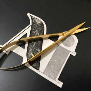 Hot Selling Gold-Coated Eyelash <b>Extension</b> Scissors Customizable Private Curved Blade Cuticle Scissor Sustainable Beauty Care - Product Image 2