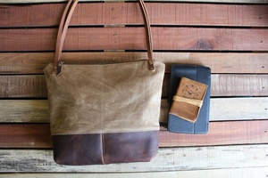 Crossbody <b>Messenger</b> Waxed Canvas Laptop <b>Messenger</b> <b>Bag</b> <b>for</b> <b>Men</b> & Women IB-0077 - Product Image 3