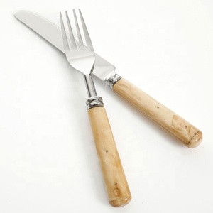 Cubiertos de acero inoxidable personalizados con asas de hueso Juego de cubiertos de regalo Premium para eventos y obsequios - Product Image 2