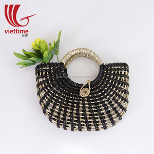 กระเป๋าคลัทช์สำหรับเด็กสไตล์วินเทจสไตล์เวียดนามทำมือกระเป๋าถือชายหาดฤดูร้อนแบบแขวนผนังงานหัตถกรรมจากเวียดนาม - Product Image 1