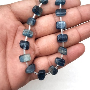 19 Piezas de Cianita Natural Azul, Calidad AAA, Perforadas en el Centro, Pulimentadas, para Manualidades y Joyería - Product Image 5