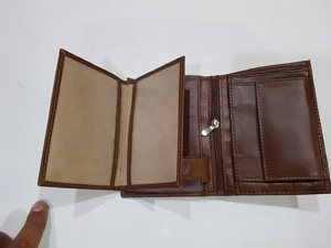 Cartera de cuero de vaca de tres pliegues estilo vestido de lujo para hombre cierre abierto monedero protegido y forrado - Product Image 3