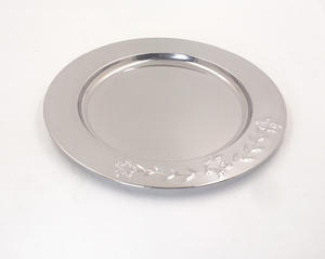 Placa de cargador de latón en relieve Floral antiguo, plato de catering de boda ecológico, ocasiones de vacaciones, diseño Ins inspirado en artesano - Product Image 3