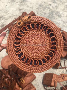 Bolsos de cuero cruzados hechos a mano de estilo Vintage Bali/bolso de playa redondo de paja/bolso de mimbre circular para niñas (Sandy 0084587176063 WS) - Product Image 2