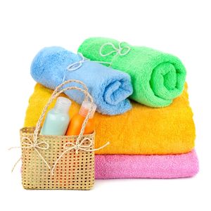 Pequeños juegos de toallas de baño para la exportación en hermosos colores Nuevo diseño liso Toalla de baño de calidad suave para el baño al por mayor en la India - Product Image 3