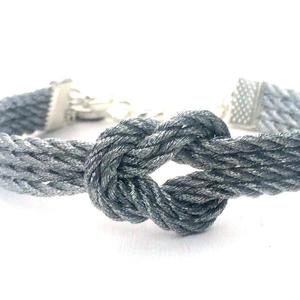 Pulsera Ajustable de Nudos Náuticos en Cuerda Plateada Metálica Hecha a Mano Mágica - Product Image 1