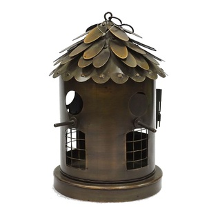 บ้านนกทรงกระท่อมหลากสีสัน ตกแต่งสวยงาม ขายดีที่สุด สำหรับให้อาหารนก - Product Image 5