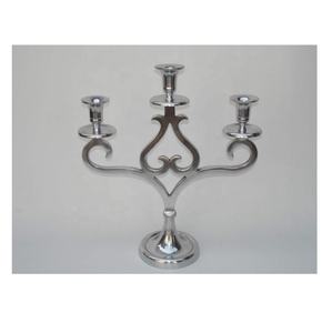 Candelabro Decorativo de Aluminio Moderno de Lujo, Candelabro Moderno de 7 Brazos Hecho a Mano en India con Base de Aluminio - Product Image 3