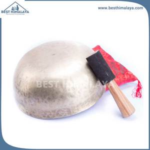 Bols chantants tibétains en laiton violet faits à la main avec des motifs culturels gravés pour la méditation des chakras et la guérison de l'âme - Product Image 4