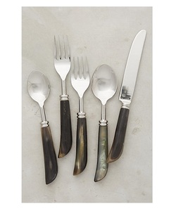 Cubiertos ecológicos con mango de hueso para fiestas - Product Image 1