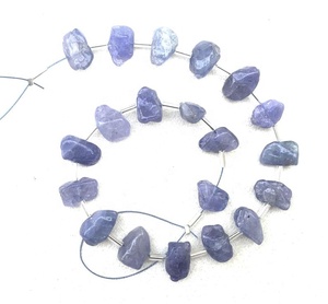 Piedra preciosa de tanzanita natural, Azul forma desigual, Centro rugoso pulido perforado en bruto para la fabricación de joyas, piedra natal - Product Image 1
