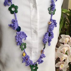   L'art du collier violet fait main, collier au crochet - Product Image 1