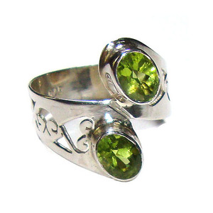 Ring Green Peridot Sterling Silver 925 Handmade Indian Style Lightweight Ring for Girls Eternity Vermeil Gemstone Ring - Product Image 1
