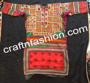 Haut/Tunique/Kurta/Veste brodée à la main de la culture balouche - Broderie de Kutch, robe du Sindh - Haut brodé - Robe de culture bohème gitane - Product Image 3