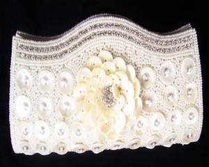 Bolso de Mano Lowellcraft de Diseño Moderno para Mujer, Hecho a Mano con Cuentas de Concha, con Correa de Cadena y Cierre de Solapa, Capacidad de hasta 1L - Product Image 4