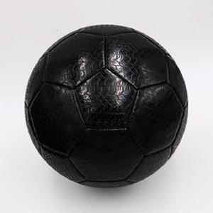 Ballon de football en pneu - Product Image 1