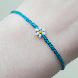 Handmade Happiness <b>Sweet</b> daisy bracelet, <b>Flower</b> friendship bracelet - Product Image 1