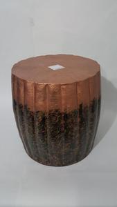 Taburete de latón martillado, pátina - Product Image 5