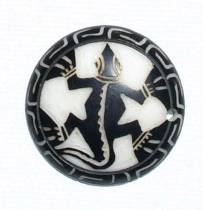 Gecko fait à la main pendentif Tagua écrou lézard mignon bijoux ethniques d'Équateur Amérique du Sud avec alliage matériel Art artisanat - Product Image 1