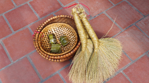 Joli balai d'herbe pour bébé pour la maison du Vietnam - Product Image 3