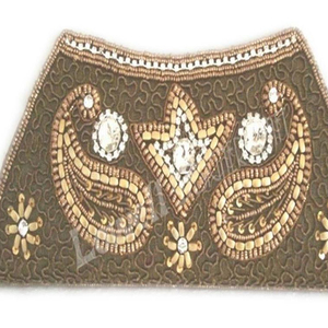 กระเป๋าคลัทช์ผ้าซาตินปักมือ Lowellcraft จากเดลี - Product Image 1