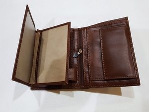 Cartera de cuero de vaca de tres pliegues estilo vestido de lujo para hombre cierre abierto monedero protegido y forrado - Product Image 5