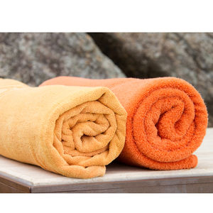 Ensembles de serviettes de bain de couleur unie Serviette de bain en coton de qualité supérieure Ensemble de serviettes de bain tissées OEM 100% au meilleur prix Fabricant en Inde - Product Image 2