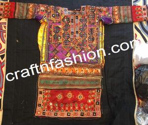 Haut/Tunique/Kurta/Veste brodée à la main de la culture balouche - Broderie de Kutch, robe du Sindh - Haut brodé - Robe de culture bohème gitane - Product Image 4