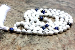 Howlite 108 perles Long Mala collier Style classique spirituel fabriqué à la main bijoux en pierres précieuses pour unisexe pour cadeau ou fête - Product Image 4