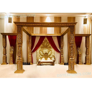 Décor de mandap de mariage de style Bollywood haut de gamme, mandap ancien pour les mariages indiens, décoration traditionnelle dorée de mandap de mariage Rajwada, installation aux États-Unis - Product Image 1
