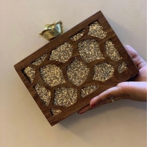 Femmes en bois pochette indien fait à la main en bois sac à main personnalisé sac à main en bois dames sac à main par lametierartz - Product Image 1