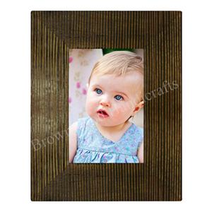 Wholesale Customized Wooden Carved Cute Baby Photo <b>Frame</b> with Wall <b>Mount</b> Function Wood Handmade Family Picture <b>Frames</b> - Product Image 1