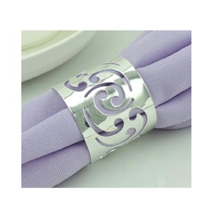 Rond de serviette en métal élégant classique à la main fleur Design porte-mouchoirs Occasion de mariage anneau de serviette décoratif - Product Image 3