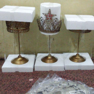 จอแสดงผลมงกุฎตกแต่งโลหะ - Product Image 1