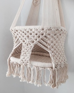 Hamac balançoire pour bébé en macramé moderne fait à la main pour les tout-petits - Utilisation en extérieur et en intérieur - Product Image 2