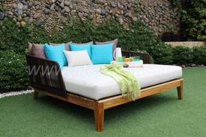 เก้าอี้คู่แบบทันสมัยเฟอร์นิเจอร์หวายโพลีหวายสำหรับสวนกลางแจ้งไม้อลูมิเนียมทำจากไม้ห้องนั่งเล่นบ้านการออกแบบที่ร้อนแรงที่สุดสำหรับลานบ้านชิงช้า - Product Image 4