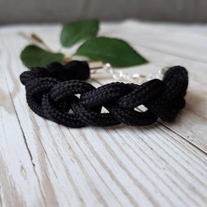 Bracelet en corde nouée de qualité supérieure - Product Image 1