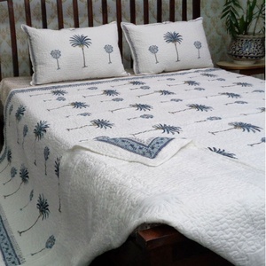 Indian Manufacturer's Hot Selling <b>Blue</b> Palm Tree Floral Pattern Hand Block Printed Queen Size Quilted Cotton <b>Bedspread</b> for Home - Product Image 3